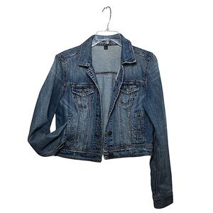 AEO Cotton Medium Blue Wash Distressed Pockets Button Down Cropped Jean Jacket M